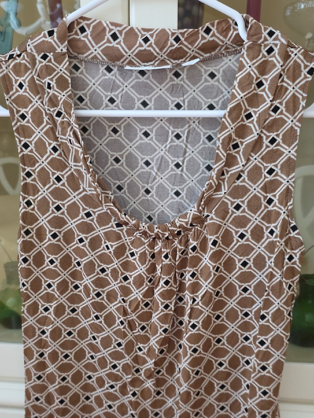 New York & Company Brown Geometric Sleeveless Camisole